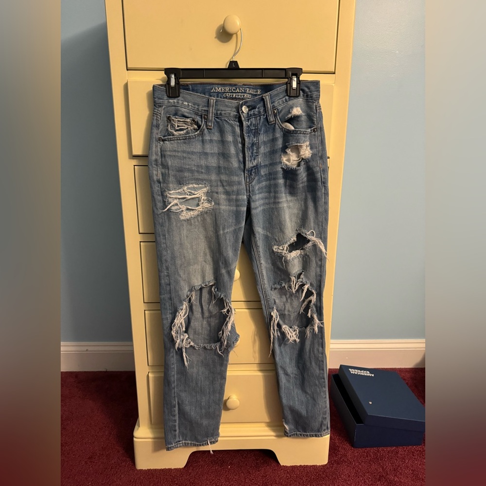 American Eagle straight leg jeans size 4